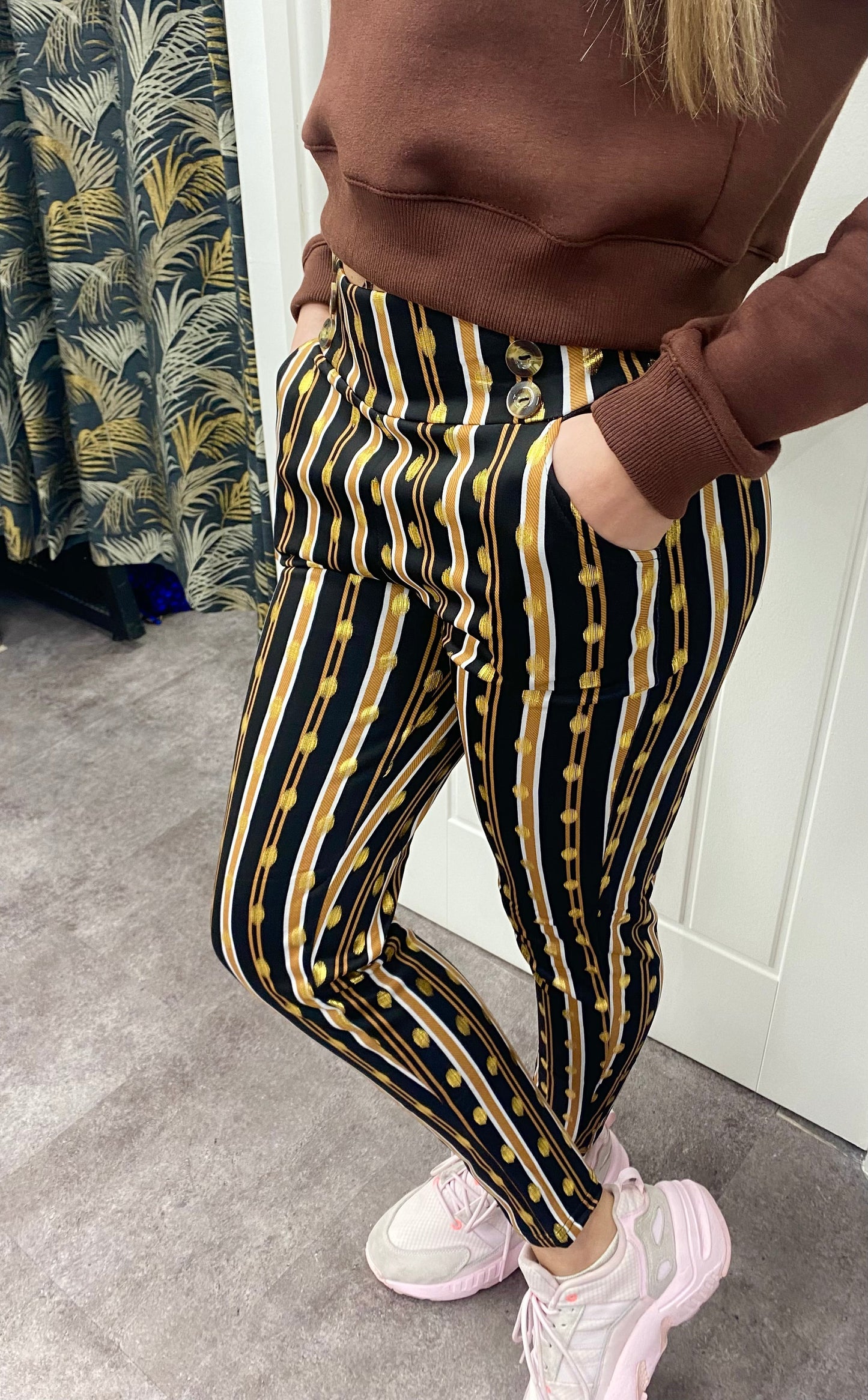 LYCRA GOLD BROWN  BUTTON LEGGINGS & CROP SWEAT SHIRT