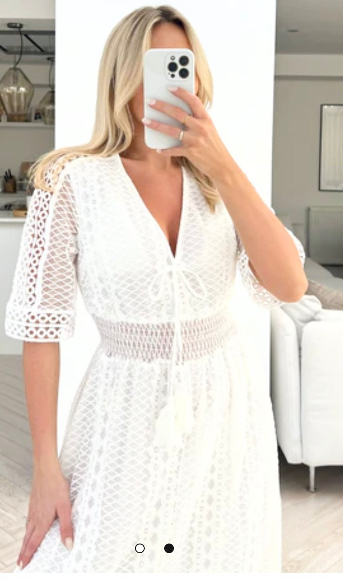 WHITE LACE SHORT SLEEVE MIDI DRESS