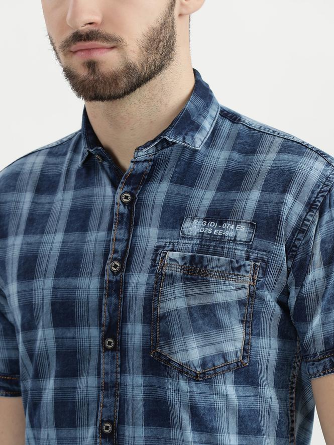 Men Half Sleeves Checked Casual Shirt (Dark Blue)